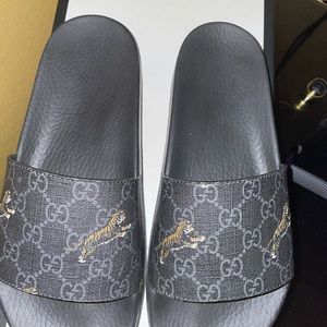 Gucci Supreme Slides